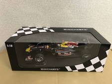 1 18 Red Bull Racing Renault RB6 No.5 F1 2010 S. Vettel 110100005