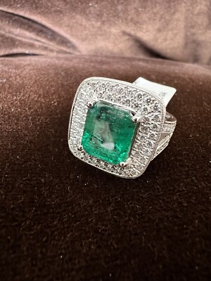 ATEMBERAUBENDER Ring Platin Smaragd (4,34 Karat) und Diamanten (1,07 Karat)