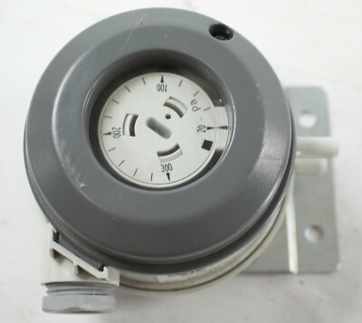 Huba Control Type 604.E010020 Adjustable Direct Pressure Control Switch 20-300Pa