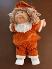 Vintage Coleco blonde/green-eyed Cabbage Patch Kids girl in full outfit w/ beret
