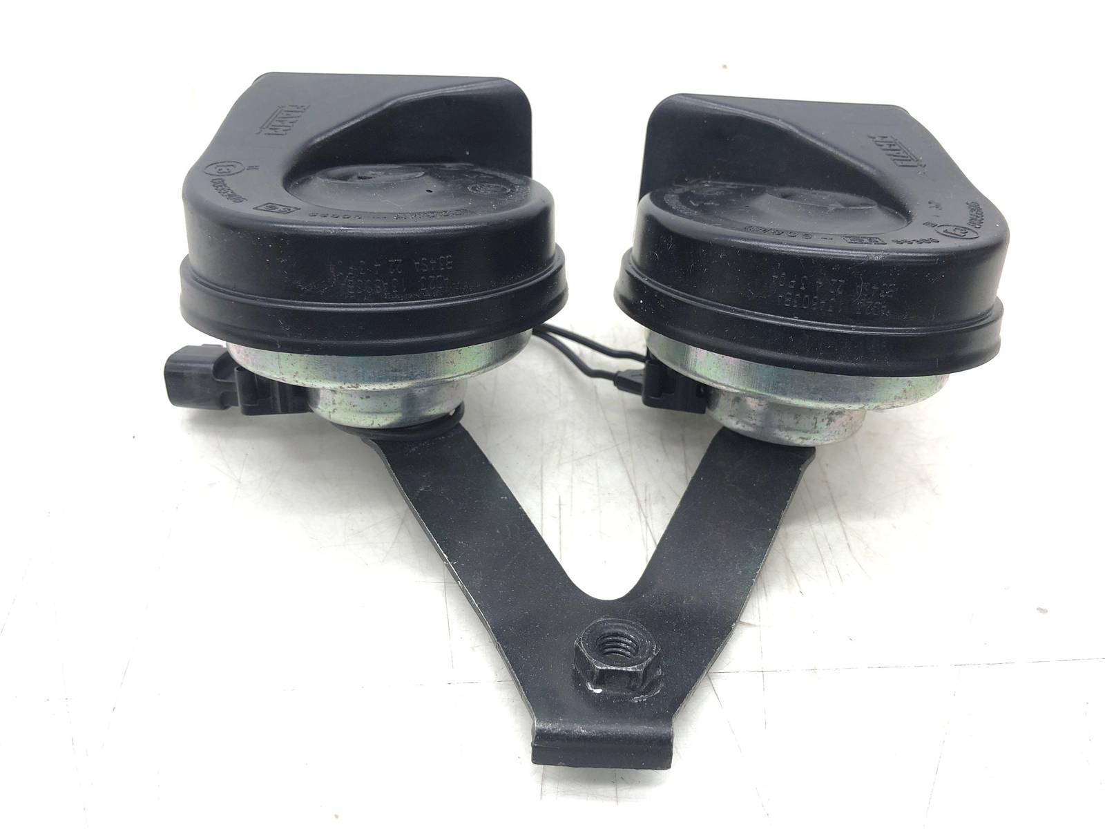 2014 ASTON MARTIN VANTAGE HIGH LOW NOTE TONE SIGNAL HORN SET AD23-13A803-BA OEM