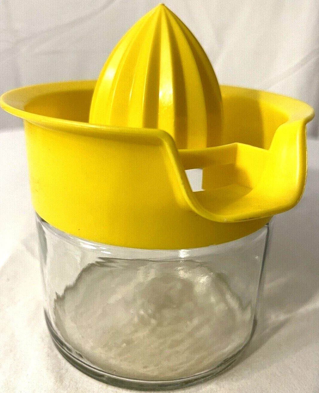 2 Piece YELLOW Vintage Citrus Orange Lemon Juicer with Glass Jar Strainer GEMCO