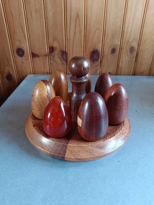 Rare lot plateau oeufs à repriser anciens en bois de différentes essences. - Photo 1/4