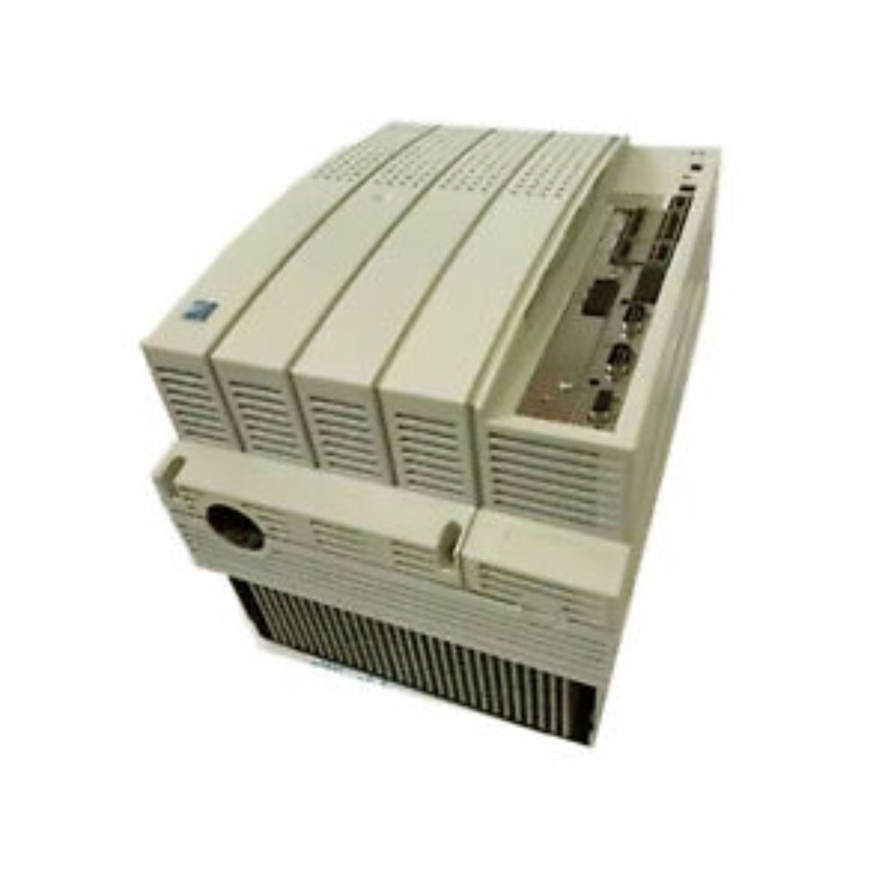 EVF9327-EV IPCS New Sealed Original Lenze EVF9327-EV Servo Inverter