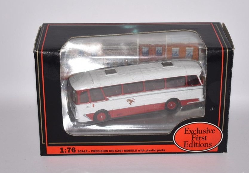 EFE 1/76 Scale Diecast 12305 - Grenadier Coach Ellen Smith