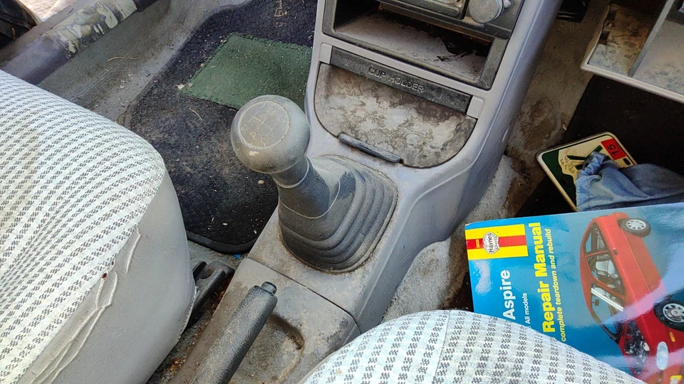 Ford Aspire 1997 conjunto de palanca de cambios de piso unidad de cambio OEM transmisión manual Foto 2 de 3