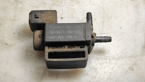 Volkswagen Bora 2002 Benzin 74kW Turbolader Druckwandler Magnetventil 037906283A