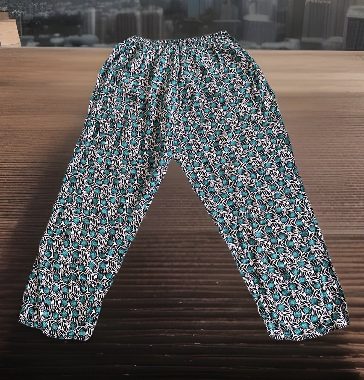 Teal Tulip Stretch Pants Size M Soft Cooling Lounge Wear for Summer and Fall-image