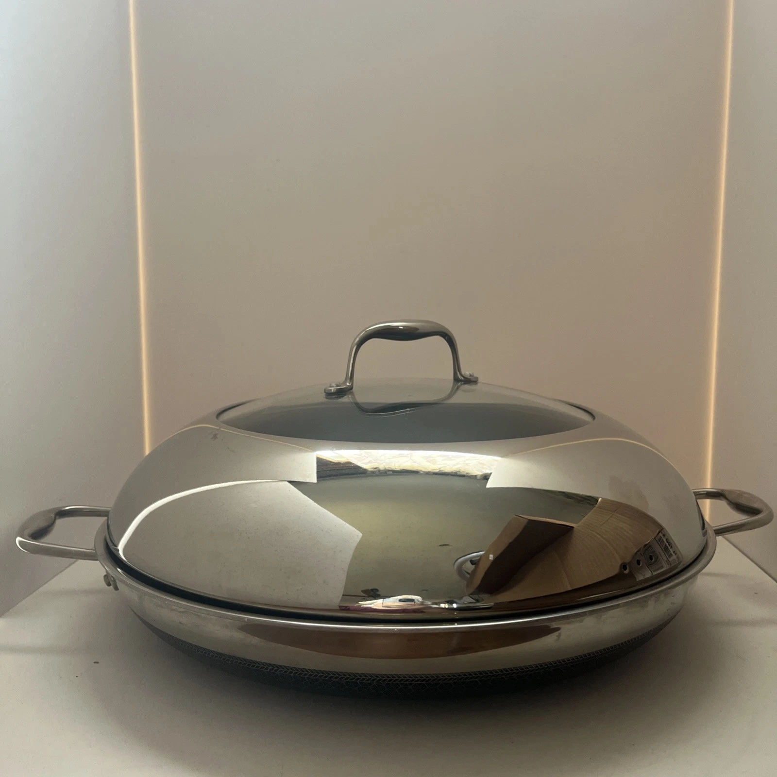 HexClad 14" Hybrid Wok Nonstick Pan With Lid Used Great Condition