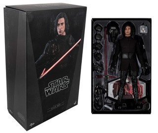 Hot Toys Star Wars Kylo Ren MMS438 1/6th Scale Figure