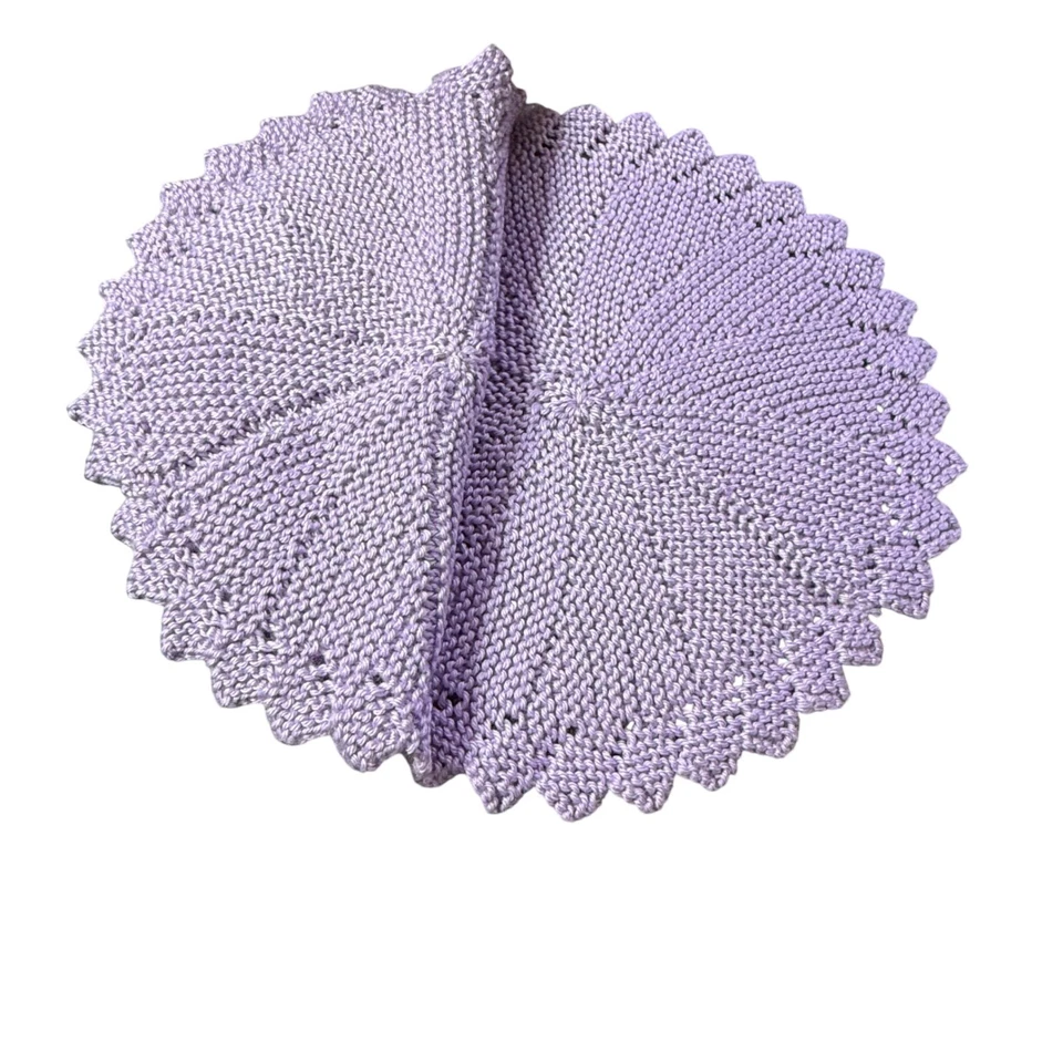 Juego de 2 centros de mesa de punto hechos a mano púrpura redondo tejido decoración Foto 2 de 3
