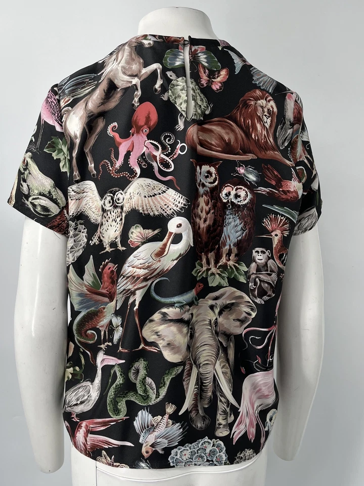 Camiseta Valentino ALTERED Safari estampa seda manga curta multicolorida tamanho M - Imagem 3 de 4