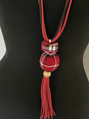 BNWT, ARTY, QUIRKY, LAGENLOOK STATEMENT RUBBER NECKLACE