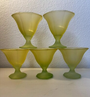 5 Vintage Yellow And Green Dessert Sherbet Cups from Italy Murano?