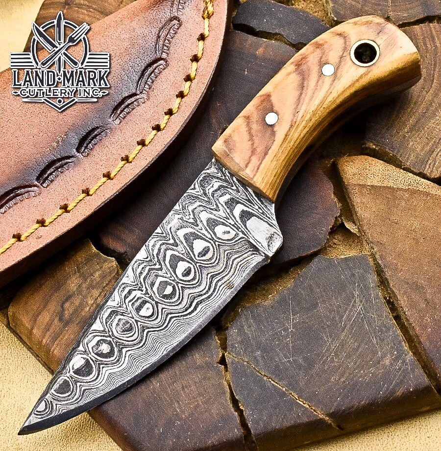 BEAUTIFUL DAMASCUS  STEEL HUNTING MINATURE  SKINNE  KNIFE WITH OLIVE WOOD HANDLE