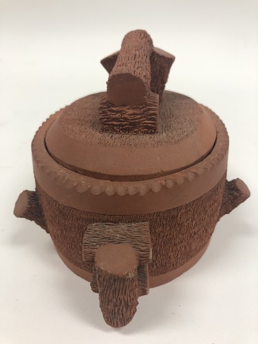 Vintage Folk Art Pottery Trinket Box w/ Log Figurals Detailed Clay Design - Picture 4 of 7
