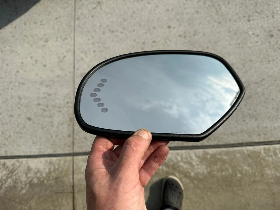 07-08 Chevy Tahoe Yukon Driver Espelho Vidro com Sinal de Seta Auto Dim OEM Usado - Imagem 4 de 4