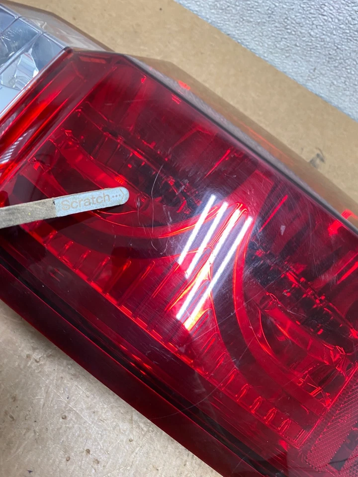 Luz trasera izquierda del lado del conductor Jeep Commander 2006 a 2010 OEM S7311 DW Foto 4 de 4