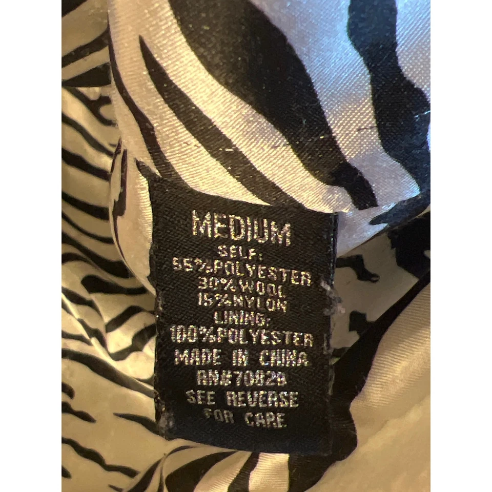 Jaqueta Rue21 mistura de lã branca casaco ervilha média estampa de zebra forrada fofa inverno quente - Imagem 3 de 4