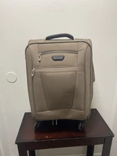 Ricardo Beverly Hills Carry On Luggage Rolling Wheels Travel Suitcase Expands 25