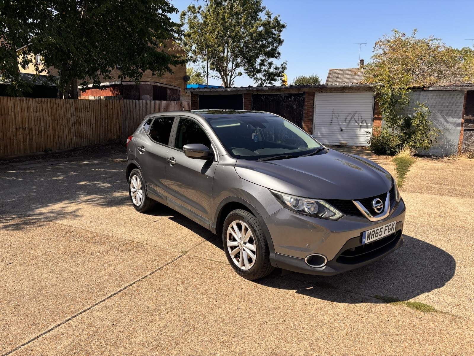 Nissan Qashqai 1.5 DCI Tekna Diesel Manual 5 Door Hatchback 2015