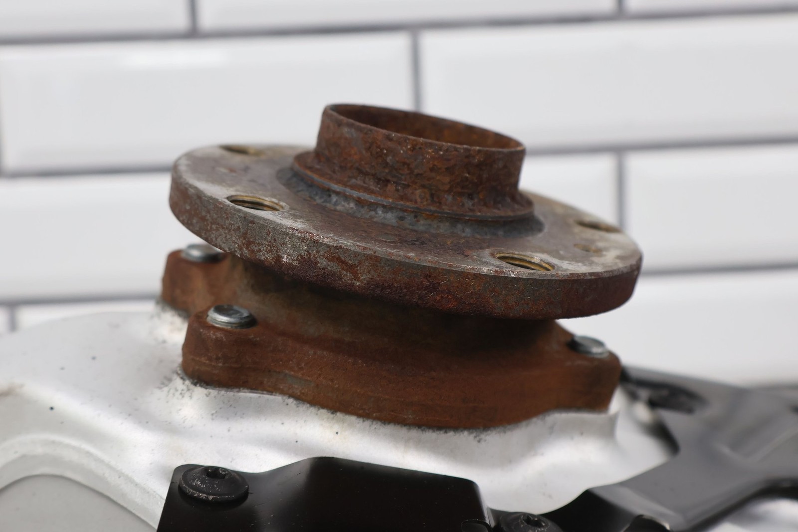 Bentley Continental Flying Spur 2006 Front Left Steering knuckle