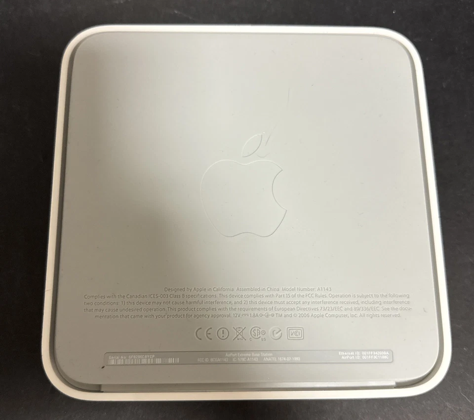 Apple A1143 White AirPort Extreme Base Station Wireless Router Tested Box Cables - Image 3 of 4