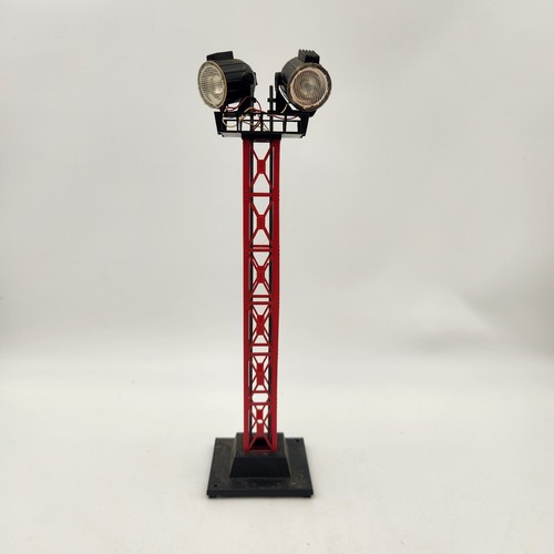 Torre de reflector vintage Lionel 3921 calibre O celosía roja accesorio de luz doble | Condition: Used