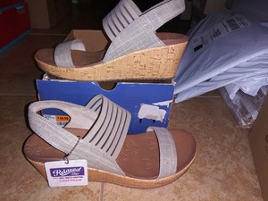 skechers sandals beverlee