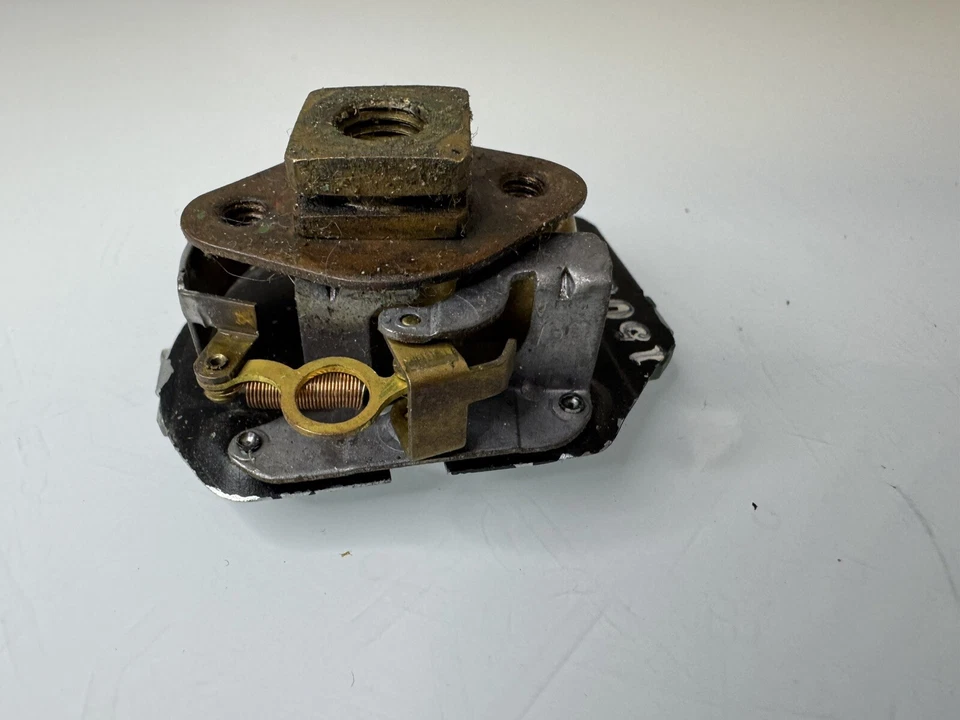 1508064 OEM 1956 1957 Chevrolet Corvette Oil Pressure Gauge Untested Original - Image 3 of 4