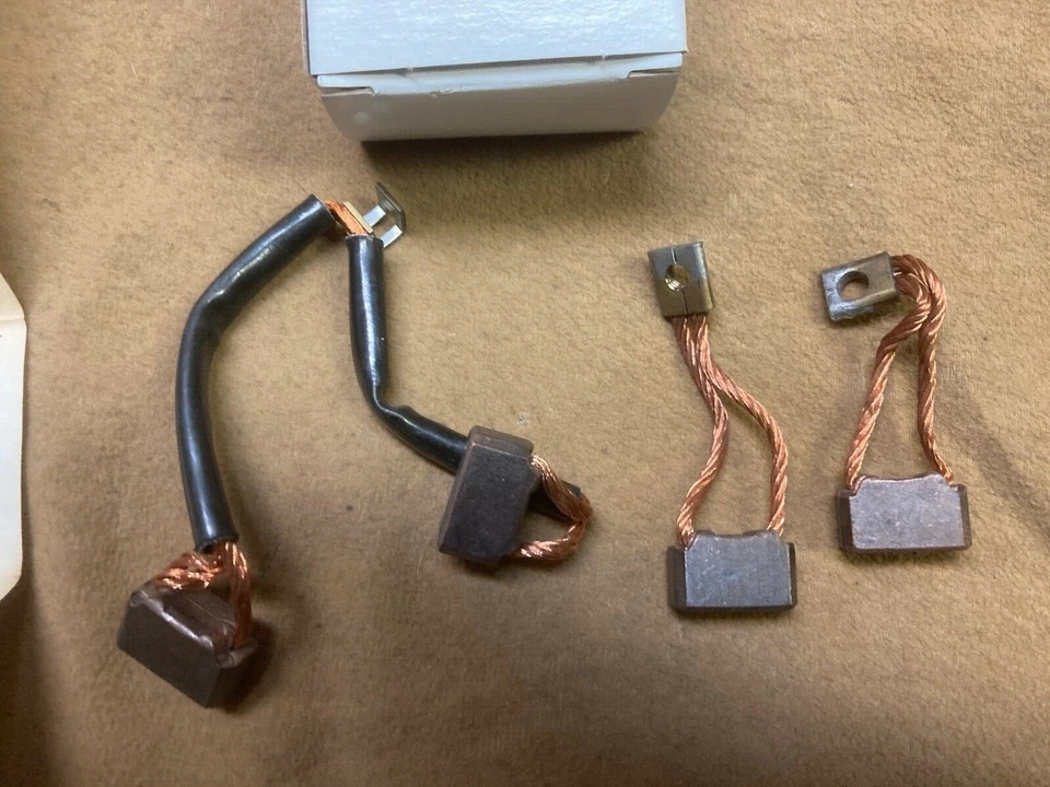 Ford 1949-1964, Thunderbird, Mercury NUEVO juego de cepillos de arranque, juego de 4 piezas Foto 2 de 2