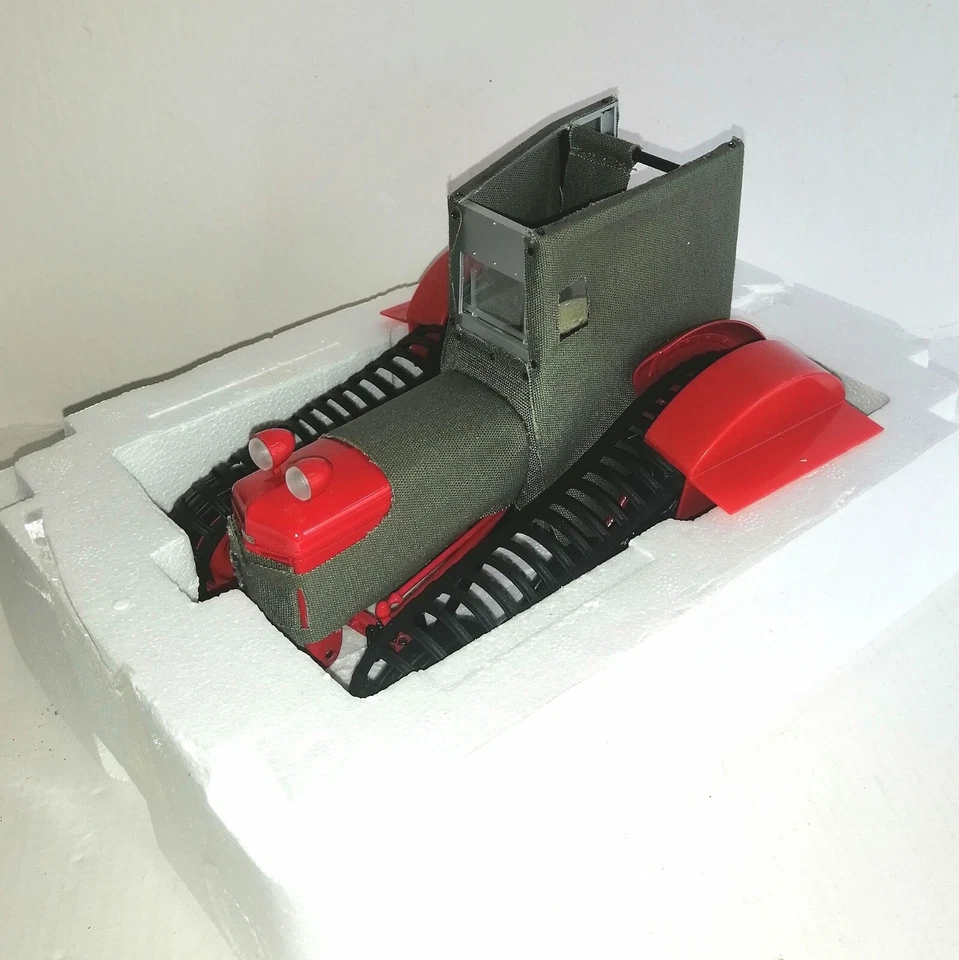 TRATTORE FERGUSON TEA-20 SUE 1958 UNIVERSAL HOBBIES 1/16 - Immagine 2 di 4