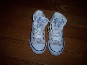 converse eyelet