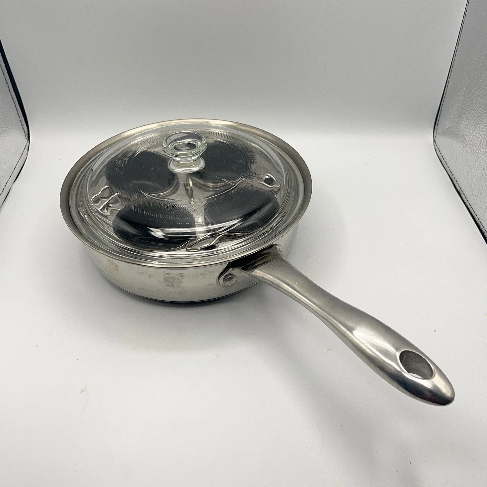 Belgique Tools of the Trade Gourmet With Glass Lid Egg Poacher Frying Pan