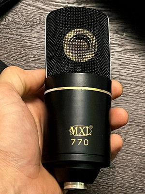MXL 770 Versatile Condenser Microphone Gold-sputtered for Studio Recording