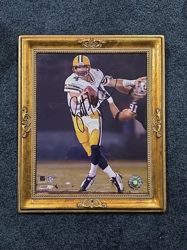 Brett Favre Framed Signed Autographed 8x10 Photo + Mini Helmet Green Bay Packers