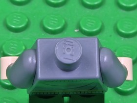 LEGO Harry Potter Gryffindor Sweater Minifigure - 4842 4867 4738 hp094