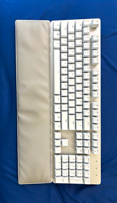 Razer Pro Type Ultra Wireless Mechanical Keyboard Bluetooth/2.4GHz White w/ Rest