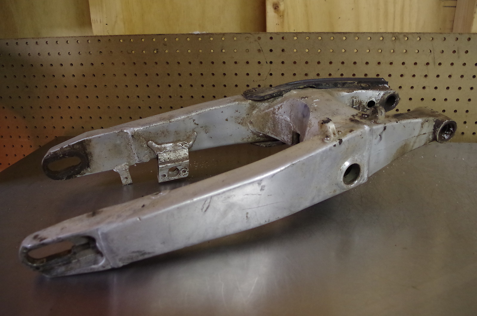 01 YAMAHA YZ125 OEM SWINGARM SWING ARM REAR ASSY SUSPENSION YZ 125 eBay