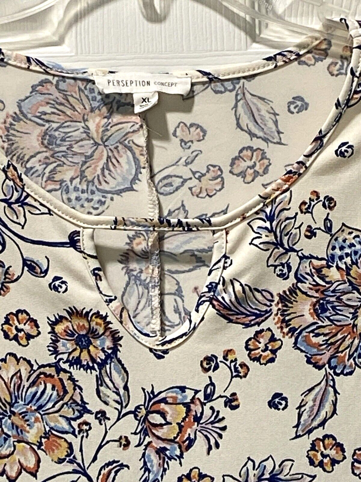 Perception Concept Pull Over Lightweight Slinky T… - image 2