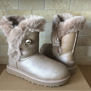 pearl uggs
