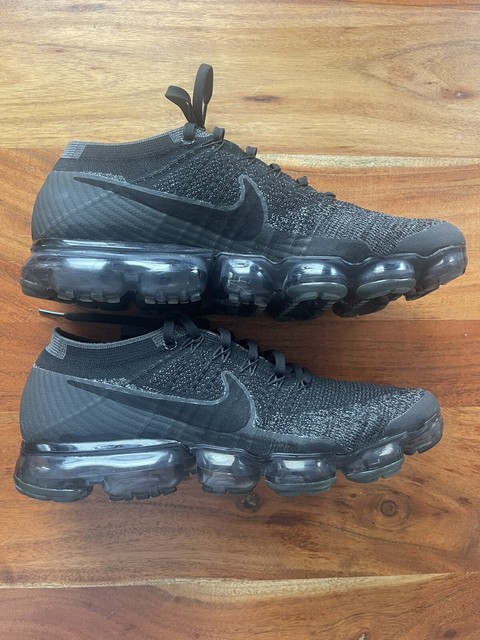 Size 10.5 - Nike Air VaporMax Triple 