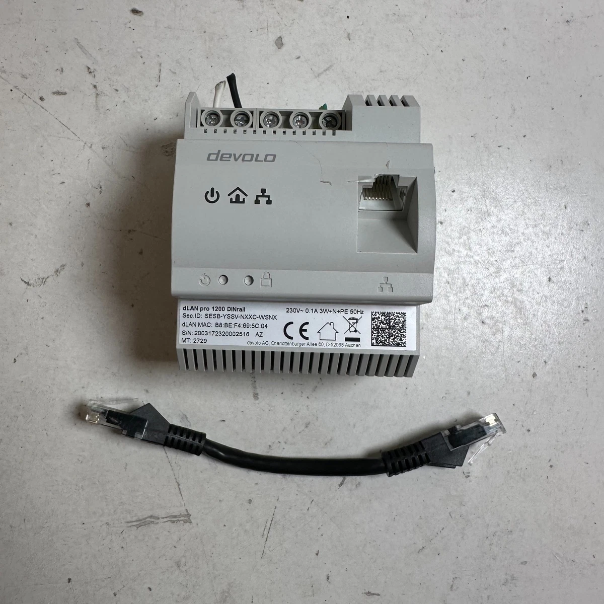 Manual de usuario del kit de inicio del adaptador Powerline WiFi Devolo