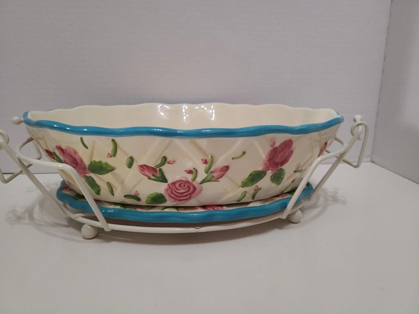 Temptations Floral Rose Pink Blue 9 in. Oval Pan Casserole dish,+trivet+ carrier