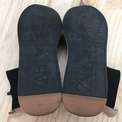 zara クモ柄刺繍 スリッポン 38 ZARA購入品】日本でも買える！ZARAで見つけた新作アイテムを使って大人