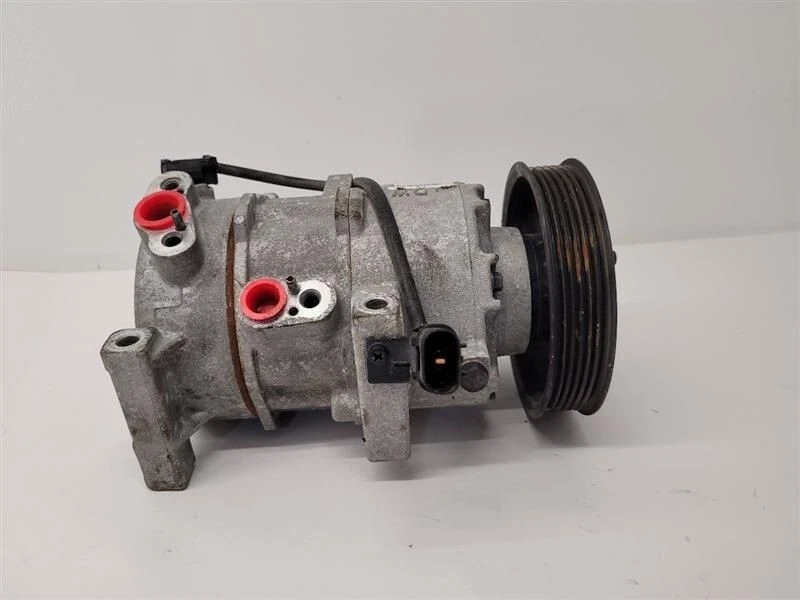 Conjunto de compressor de ar condicionado 2012-2017 Hyundai Accent fabricante de equipamento original - Imagem 2 de 2