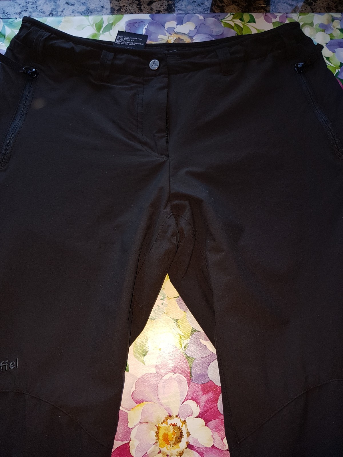 Da.-Outdoorhose von Schöffel, Gr. 40,SCHWARZ, wenig getragen, sehr guter Zustand Da.-Outdoorhose von Schöffel, Gr. 40,SCHWARZ, wenig getragen, sehr guter Zustand