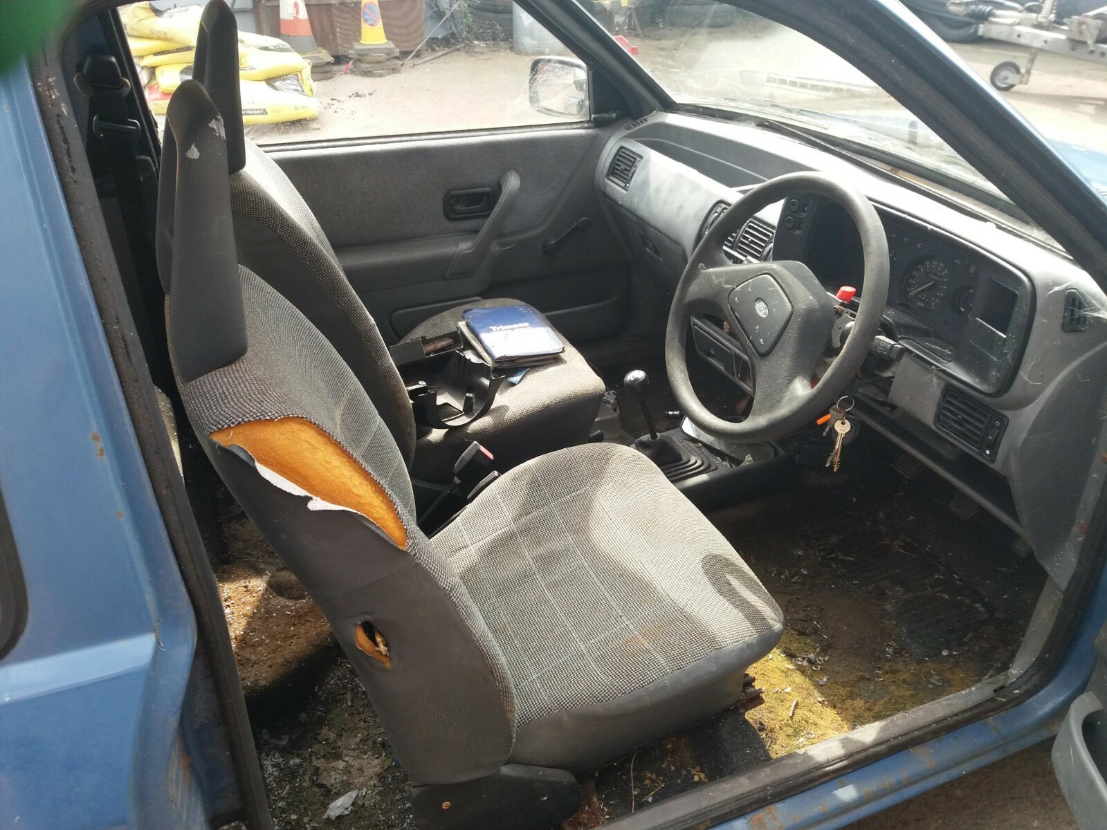 Image 6 - Ford Escort mk4 1.1 popular 3 Door Estate Garage find for restoration
