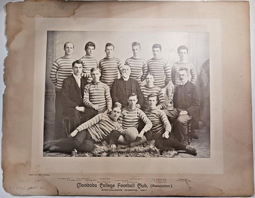 1896-97 Manitoba College Football Club Kabinett Team Foto - Bild 1 von 3