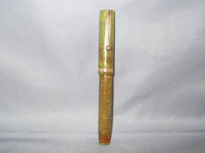 Sheaffer White Dot Flat Top Fountain Pen-jade green-stiff fine nib--working